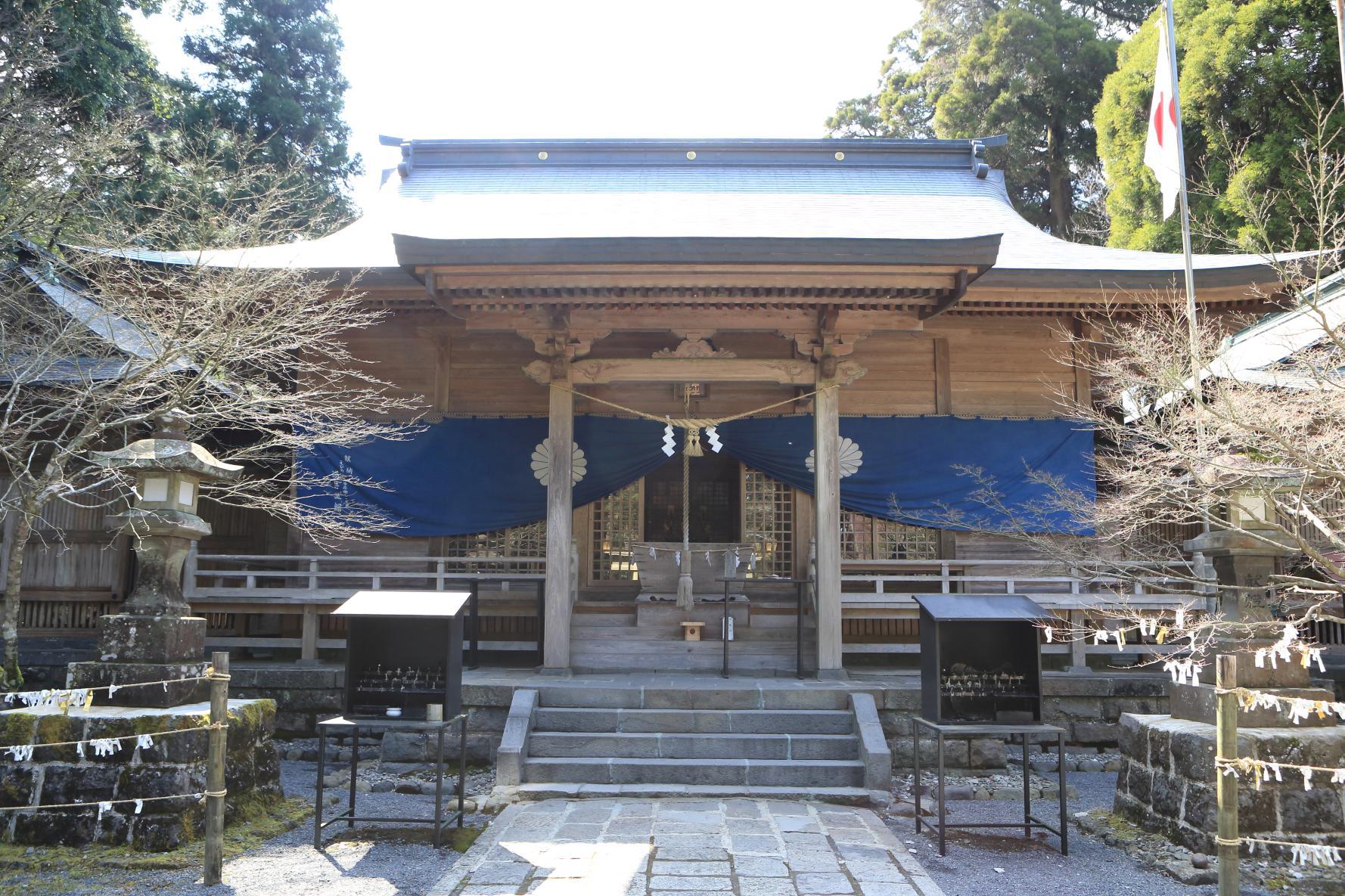 白鳥神社（蝦野市）-1