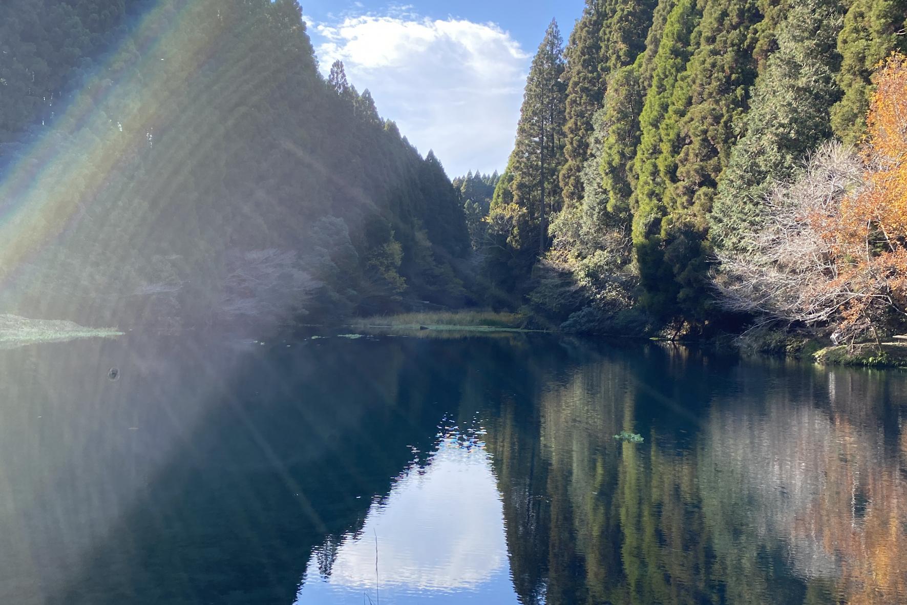 陣の池で悠久のひととき-0