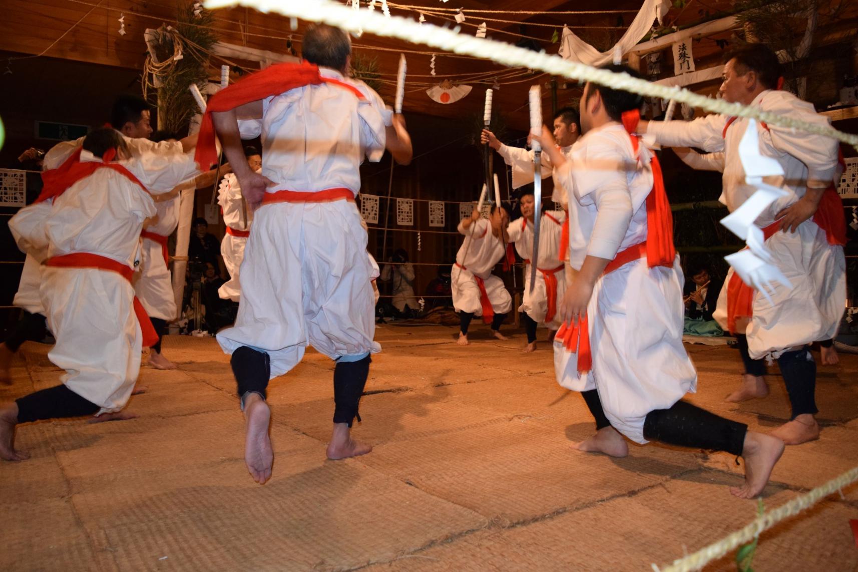 修験の影響色濃い神楽が伝えるもの-0