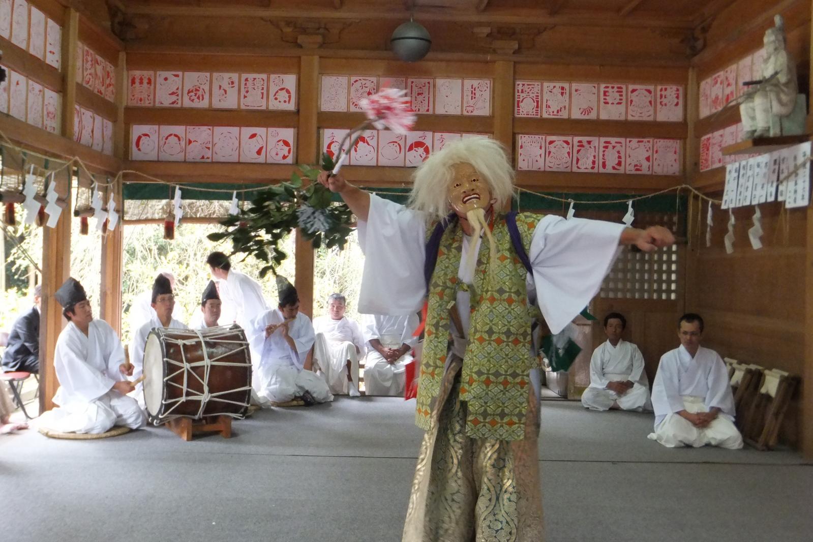 五ヶ瀬の神楽-0