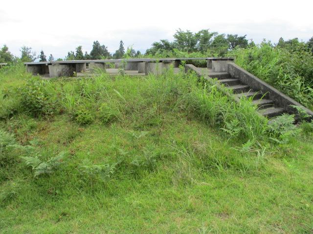 展望台への階段-1