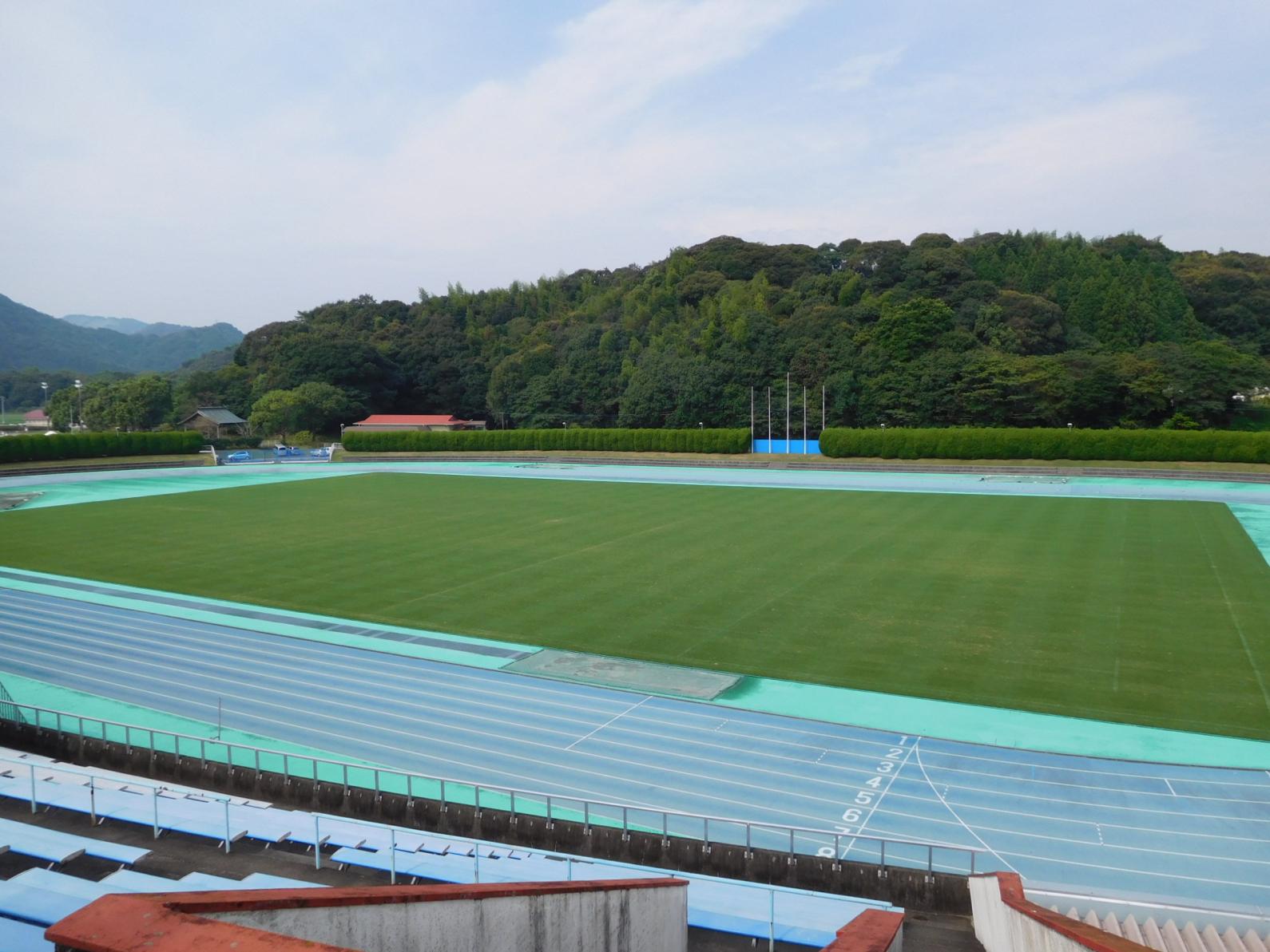 西階公園陸上競技場-0