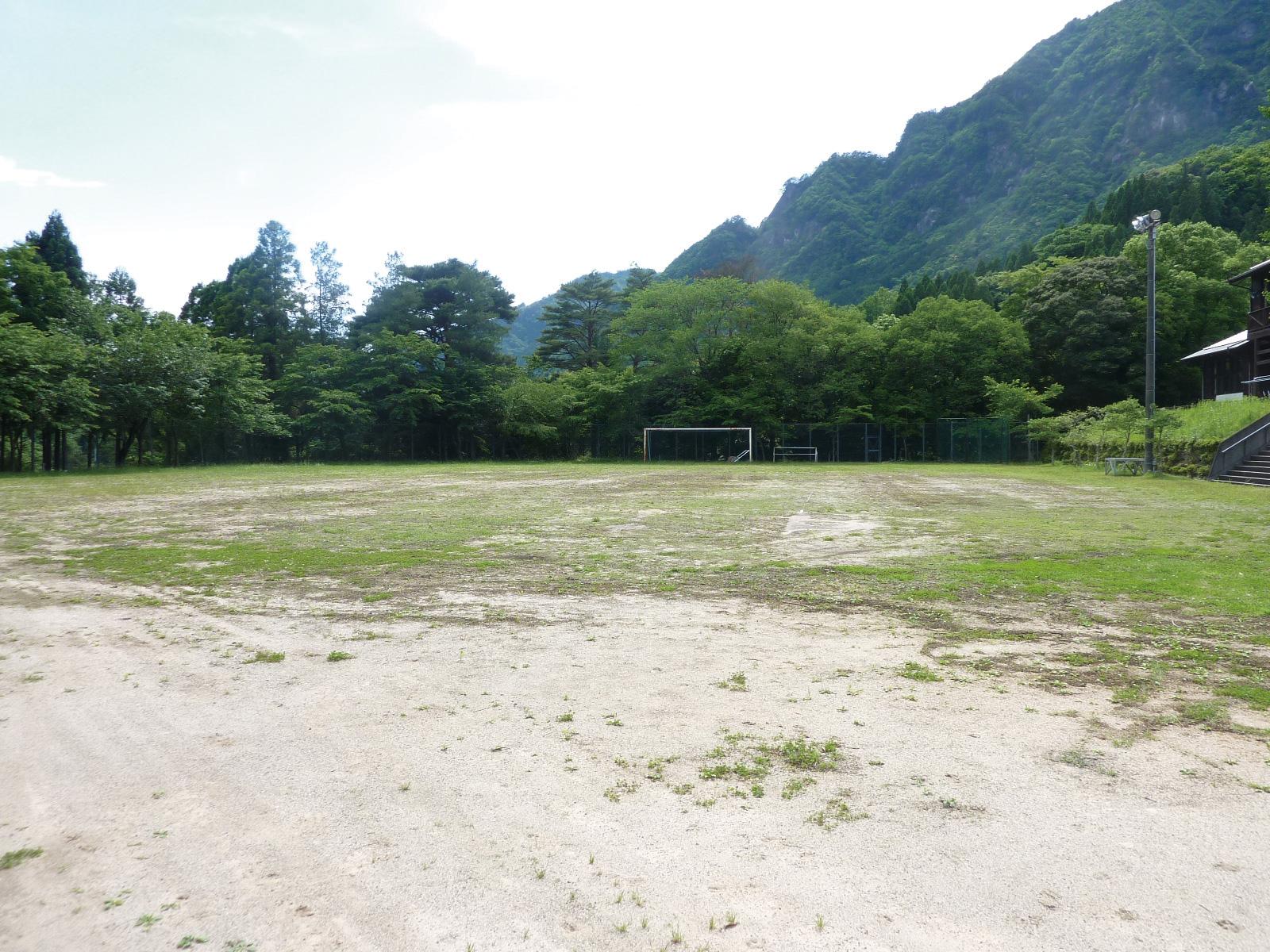 鹿川地区交流センターつりがね（サッカー場）-1