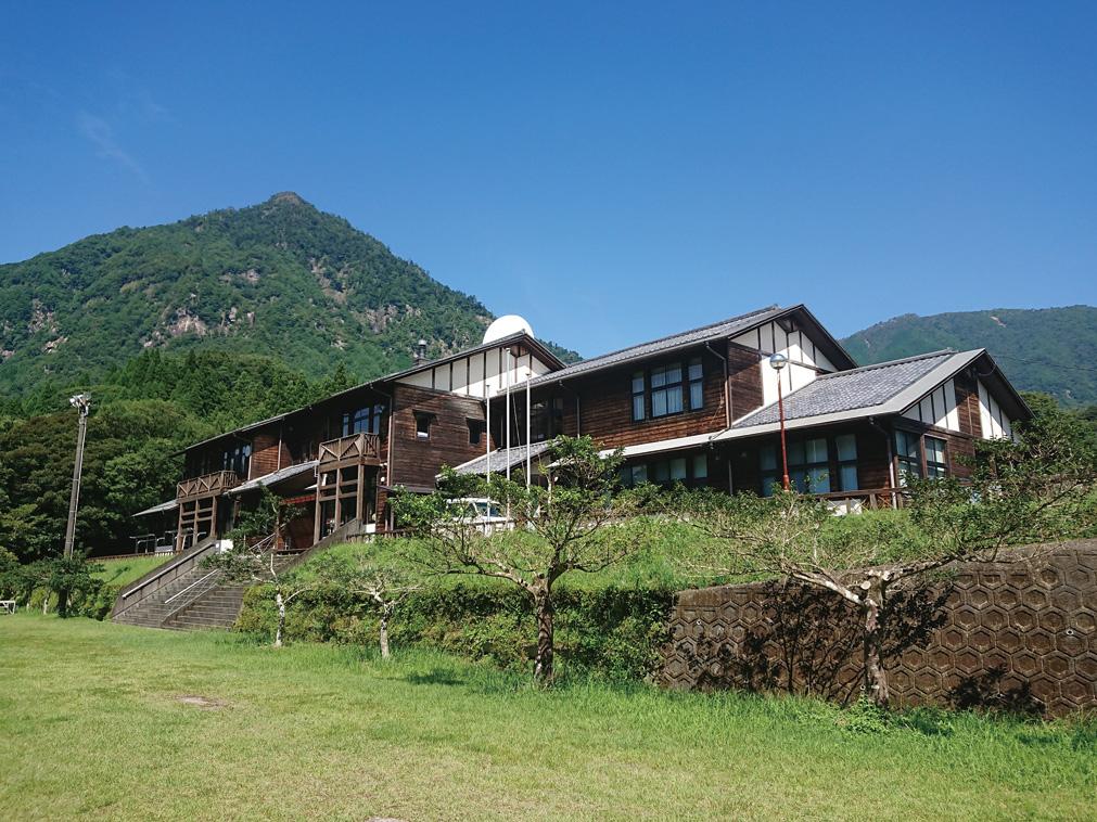 鹿川地区交流センターつりがね（体育館）-1